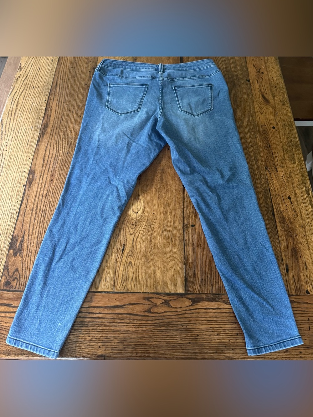 Universal Thread Medium Blue Denim Skinny Jeans Size 10/30 Short - Picture 2 of 3